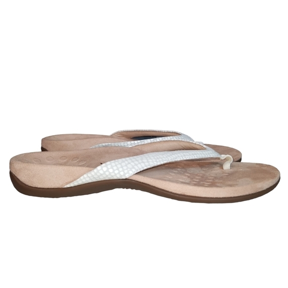 Vionic Dillon White Lizard Embossed Print Flip Flop Thong Sandals Size 8 Wide - Picture 3 of 10